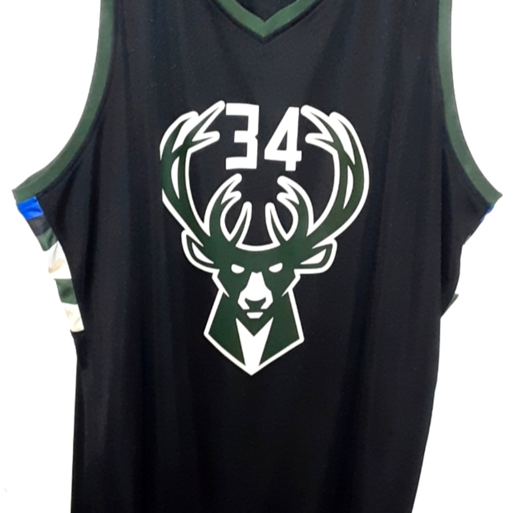 Mens Black 5XL NBA Fanatics Milwaukee Bucks. Giannis Antetokounmpo Jersey.